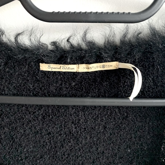 MAX STUDIO black sweater wrap - Picture 3 of 3